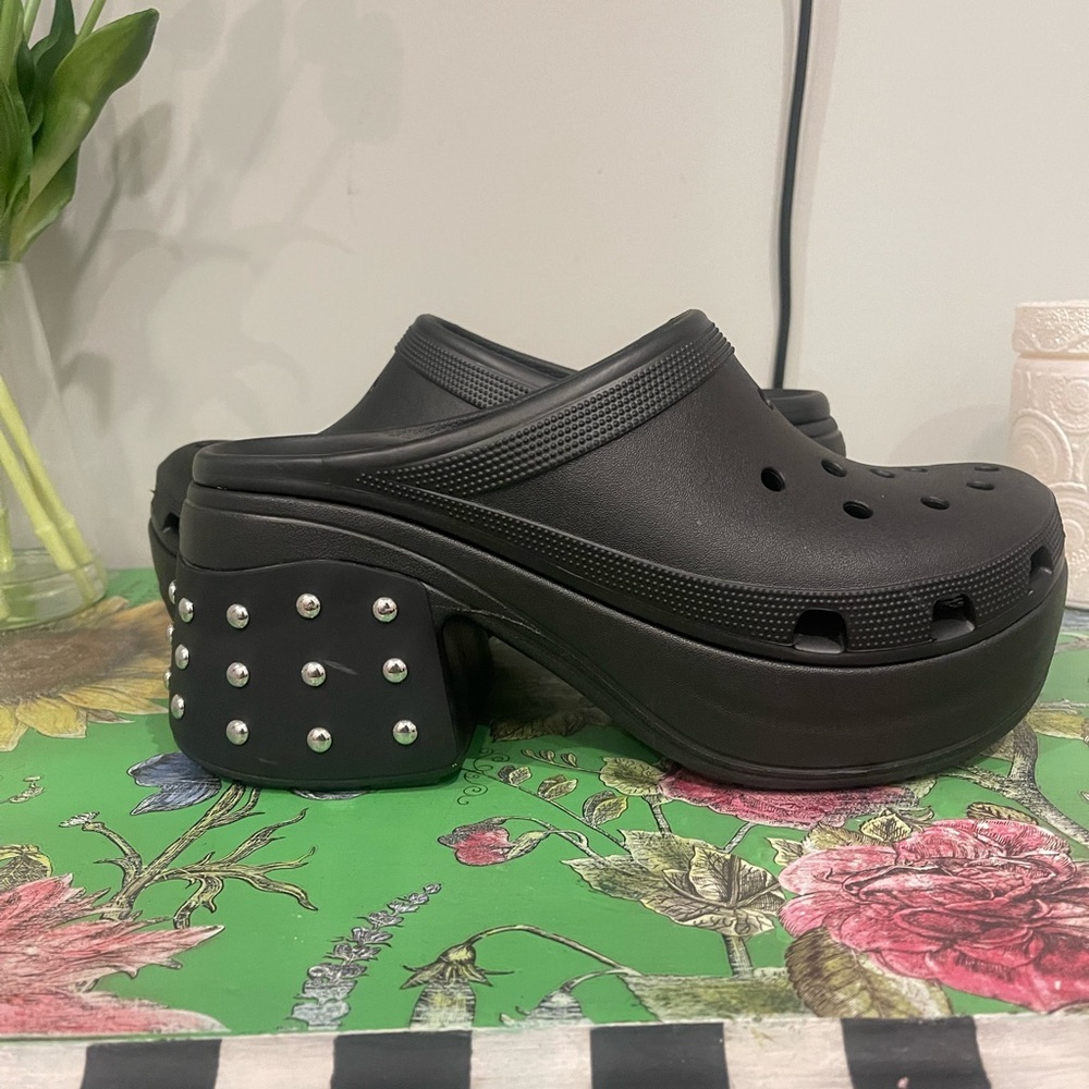 CROCS Siren Black Platform Mules with Studded Heel